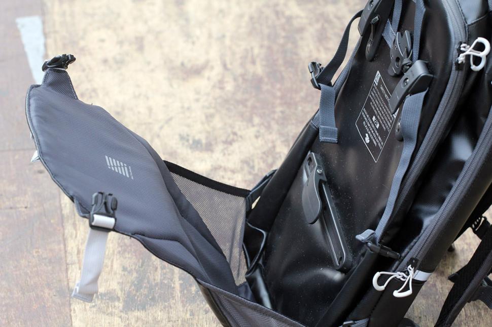 Altura on sale backpack pannier